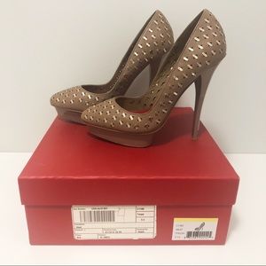 🚫SOLD Charles Jourdan Tan Studded Platform Pump